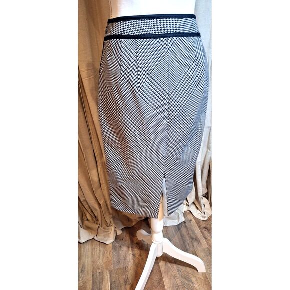 White House Black Market Houndstooth Plaid Pencil Skirt Sz 0 - Picture 7 of 7